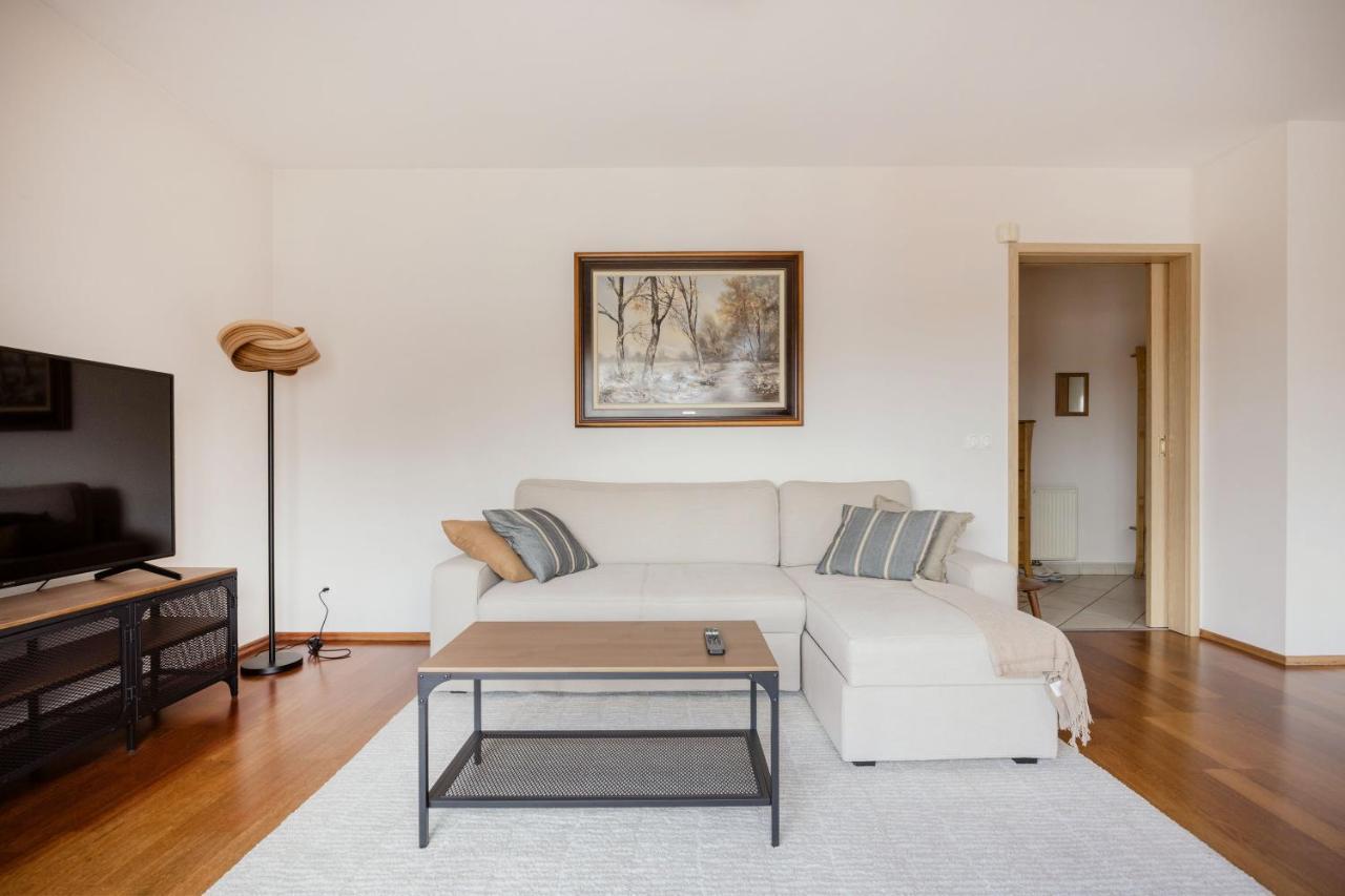 Bright And Spacious Penthouse W/ Terrace & Parking บูดาเปสต์ ภายนอก รูปภาพ