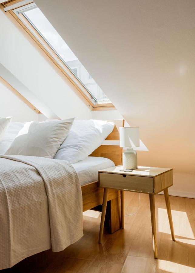 Bright And Spacious Penthouse W/ Terrace & Parking บูดาเปสต์ ภายนอก รูปภาพ